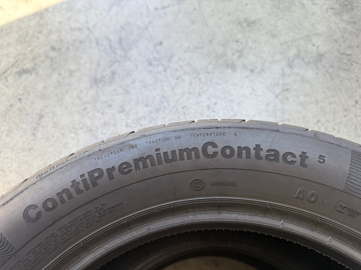 Usato: 2 Gomme 235/55R17 99V Continental Estive 90% residui