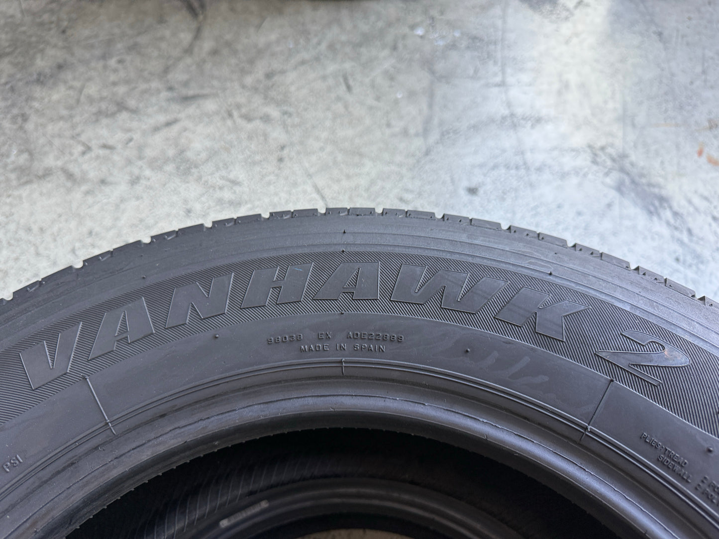 Usato: 2 Pneumatici Firestone Vanhawk 2 225/65R16C 112/110R Estivi 85% residui