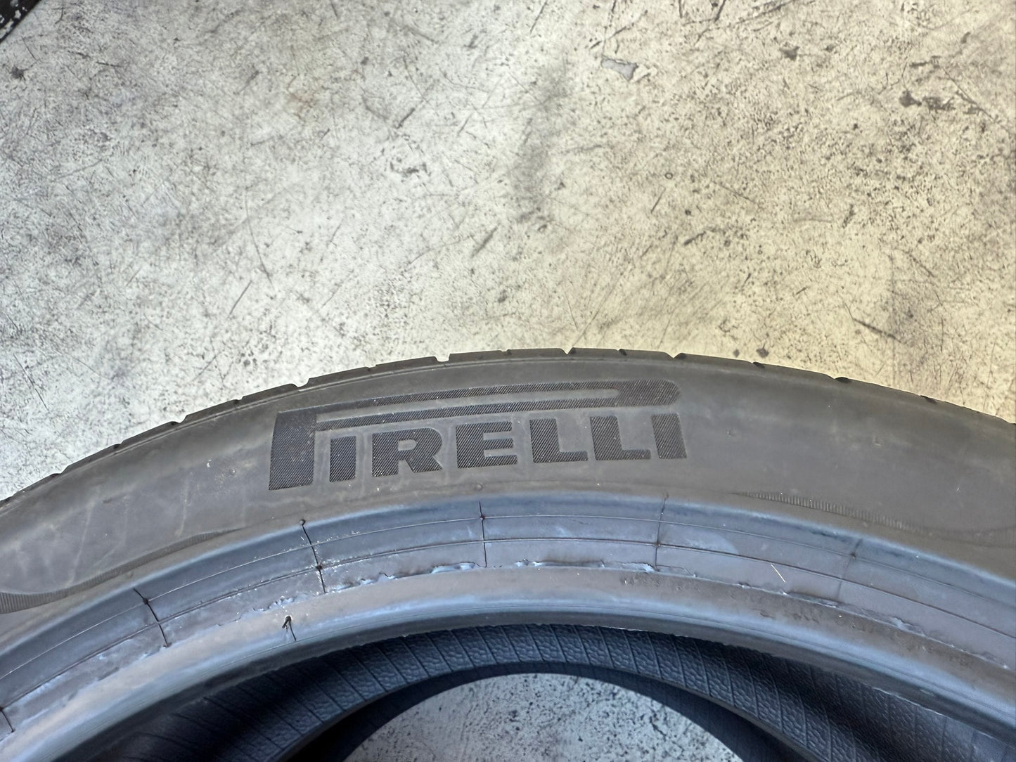 Usato: 2 Gomme 285/35R20 104Y XL Pirelli Estive 75% residui