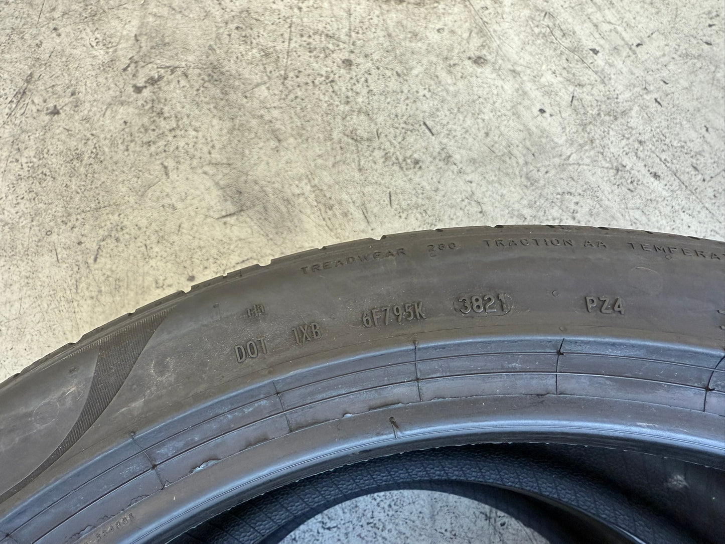 Usato: 2 Gomme 285/35R20 104Y XL Pirelli Estive 75% residui