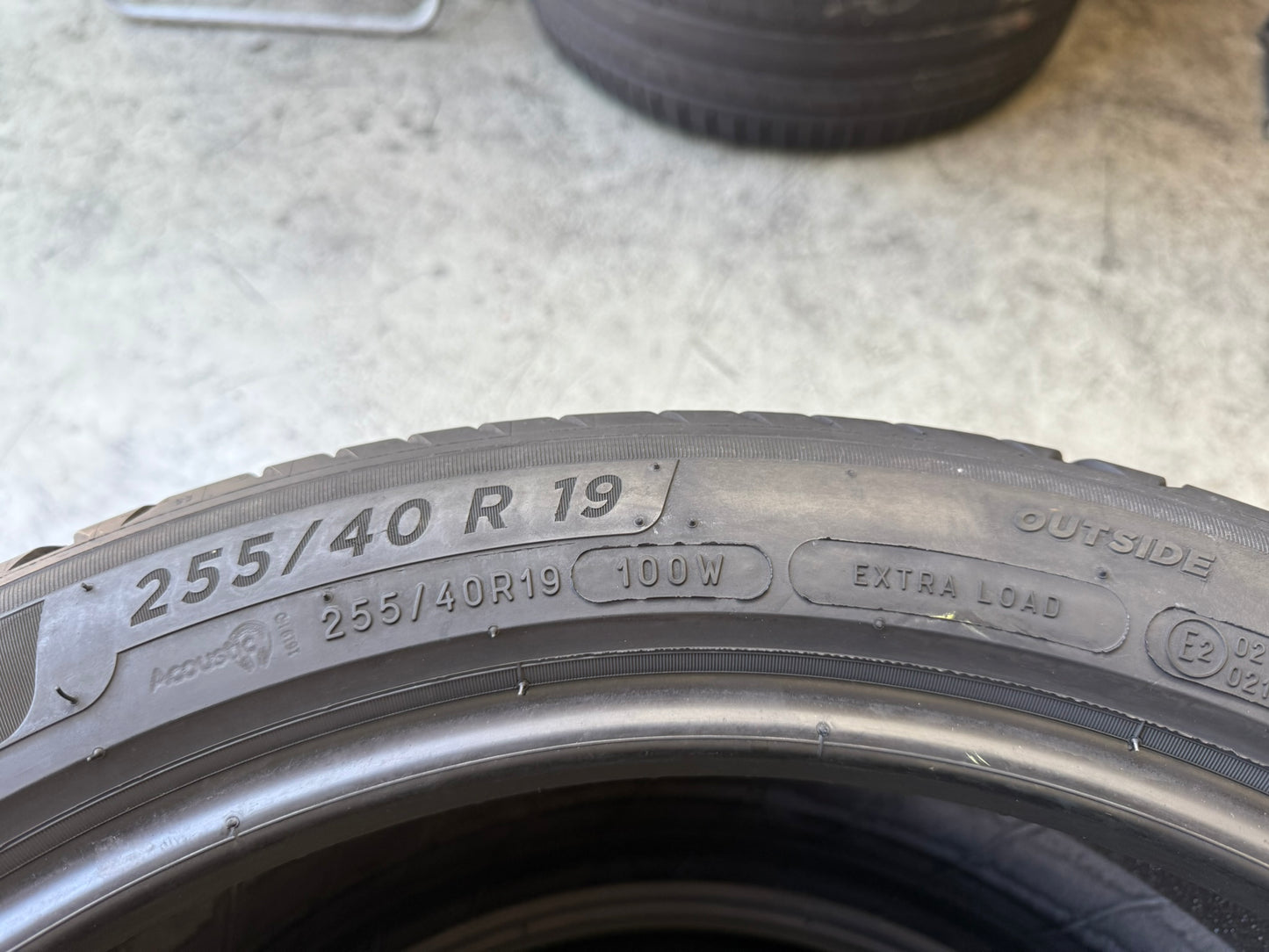 Usato: 2 Gomme 255/40R19 100W XL Michelin Estive 95% residui