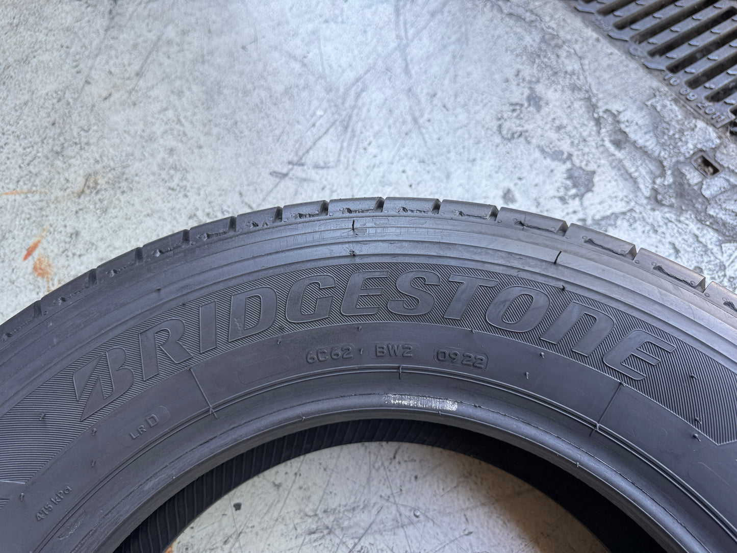 Usato: 4 Pneumatici Bridgestone Duravis R660 225/65R16C 112/110T Estivi 85%-90% residui