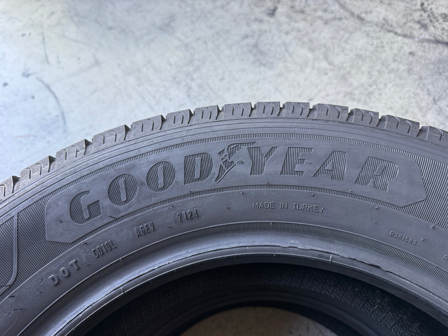 Usato: 2 Pneumatici Goodyear EfficientGrip Cargo 215/65R16C 106/104H Estivi 80% residui
