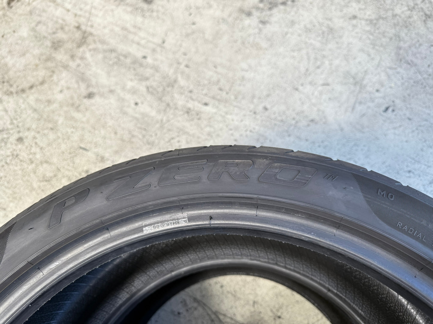 Usato: 2 Gomme 255/40R19 100Y Pirelli Estive 95% residui