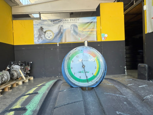 Usato: 2 Gomme 245/40R21 100Y XL Bridgestone RFT Estive 80% residui