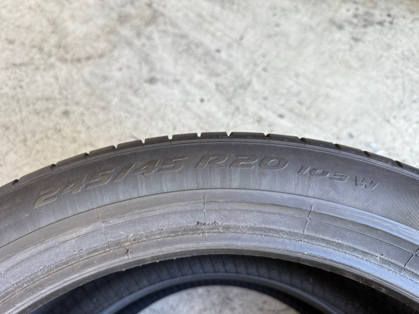 Usato: 4 Gomme 245/45R20 103W XL Pirelli RSC Estive 80/85% residui