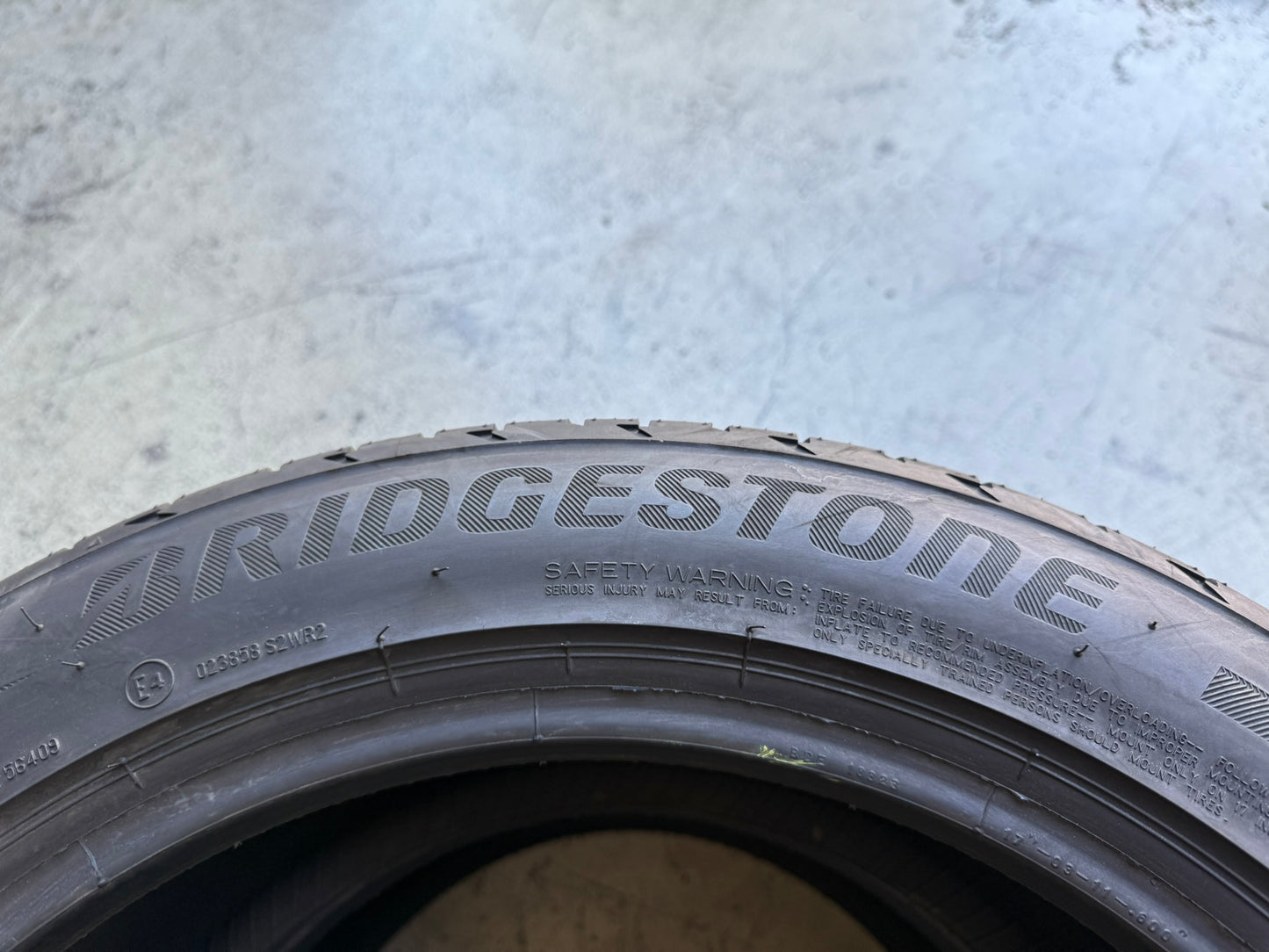 Usato: 2 Gomme 245/45R17 95Y Bridgestone Estive 80% residui