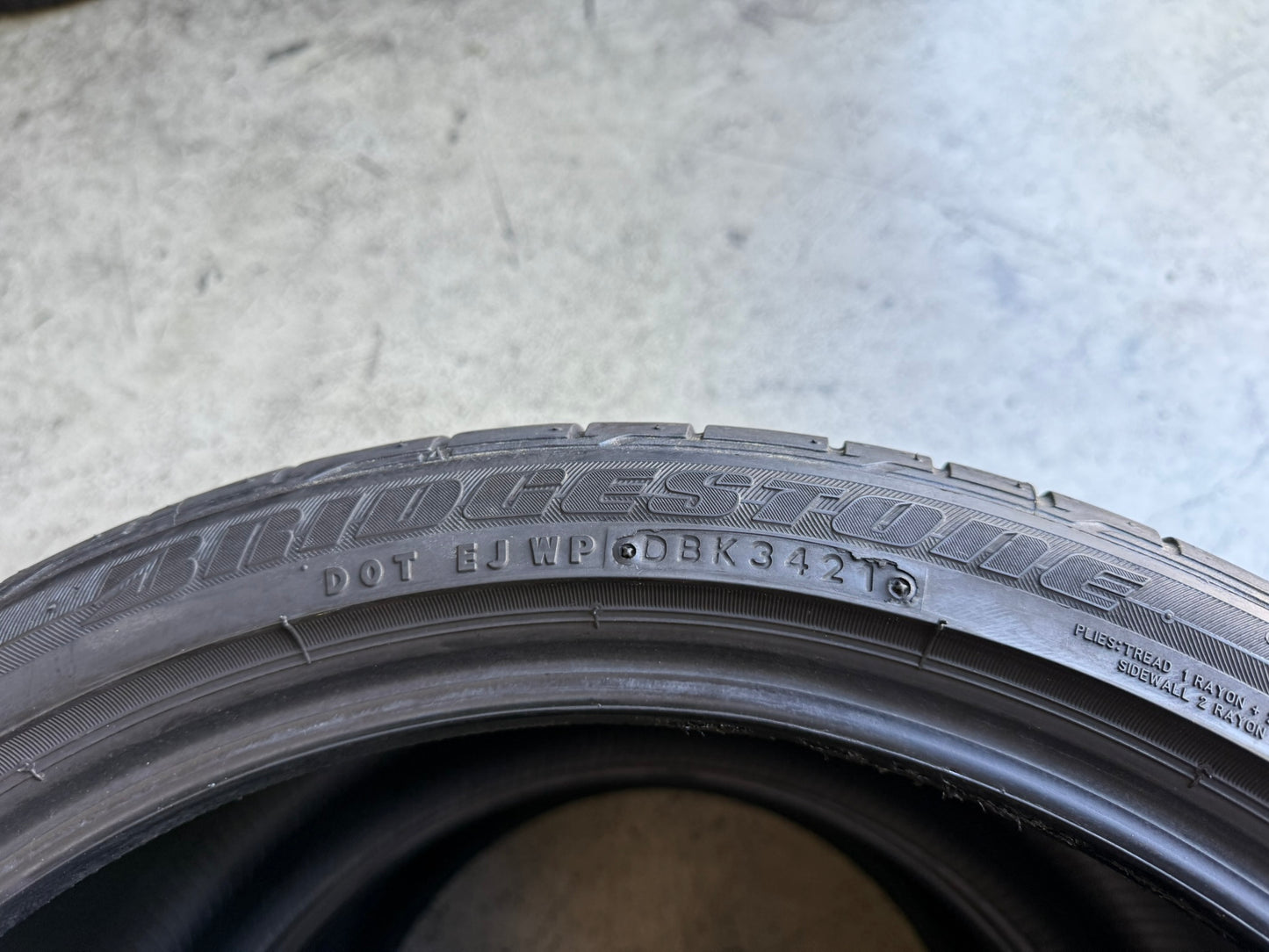 Usato: 2 Gomme 305/30R19 102Y XL Bridgestone Estive 90% residui