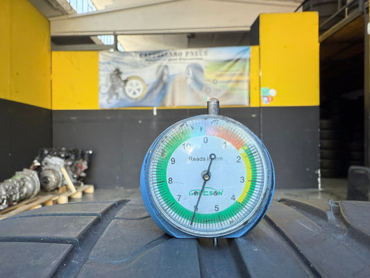 Usato: 2 Gomme 305/30R19 102Y XL Bridgestone Estive 90% residui