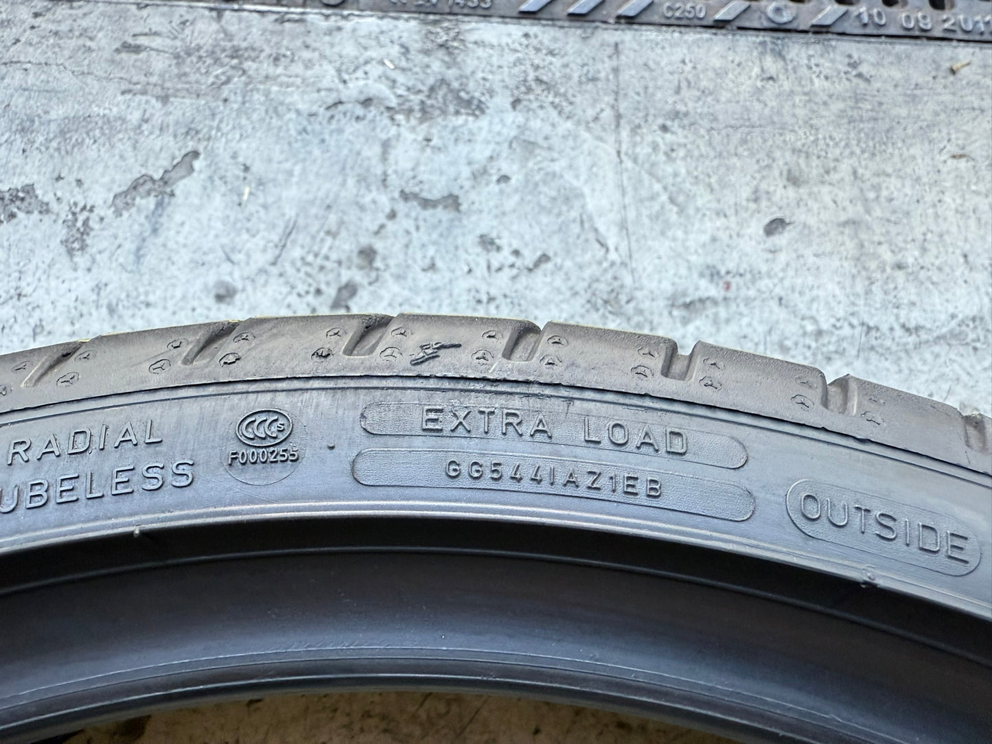 Usato: 4 Gomme 275/30R20 97Y + 245/35R20 95Y XL Goodyear Runflat Estive 80% residui