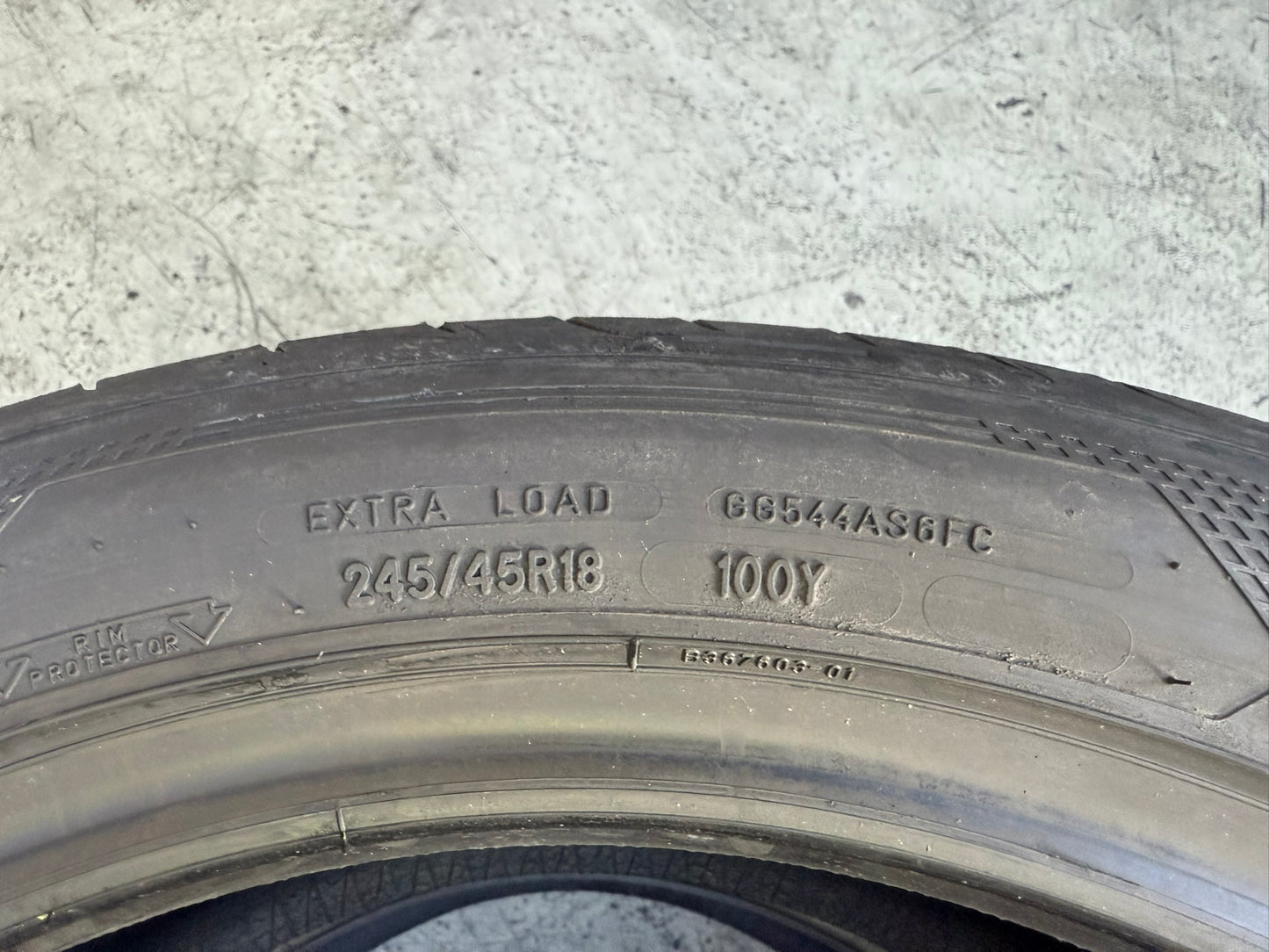 Usato: 2 Gomme 245/45R18 100Y XL Goodyear Estive 95% residui