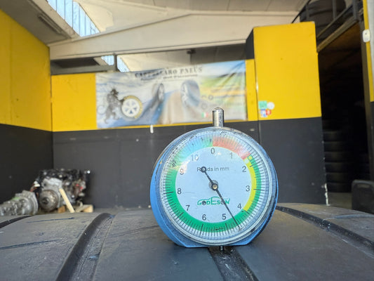 Usato: 2 Gomme 305/30R21 104Y XL Michelin Estive 75% residui