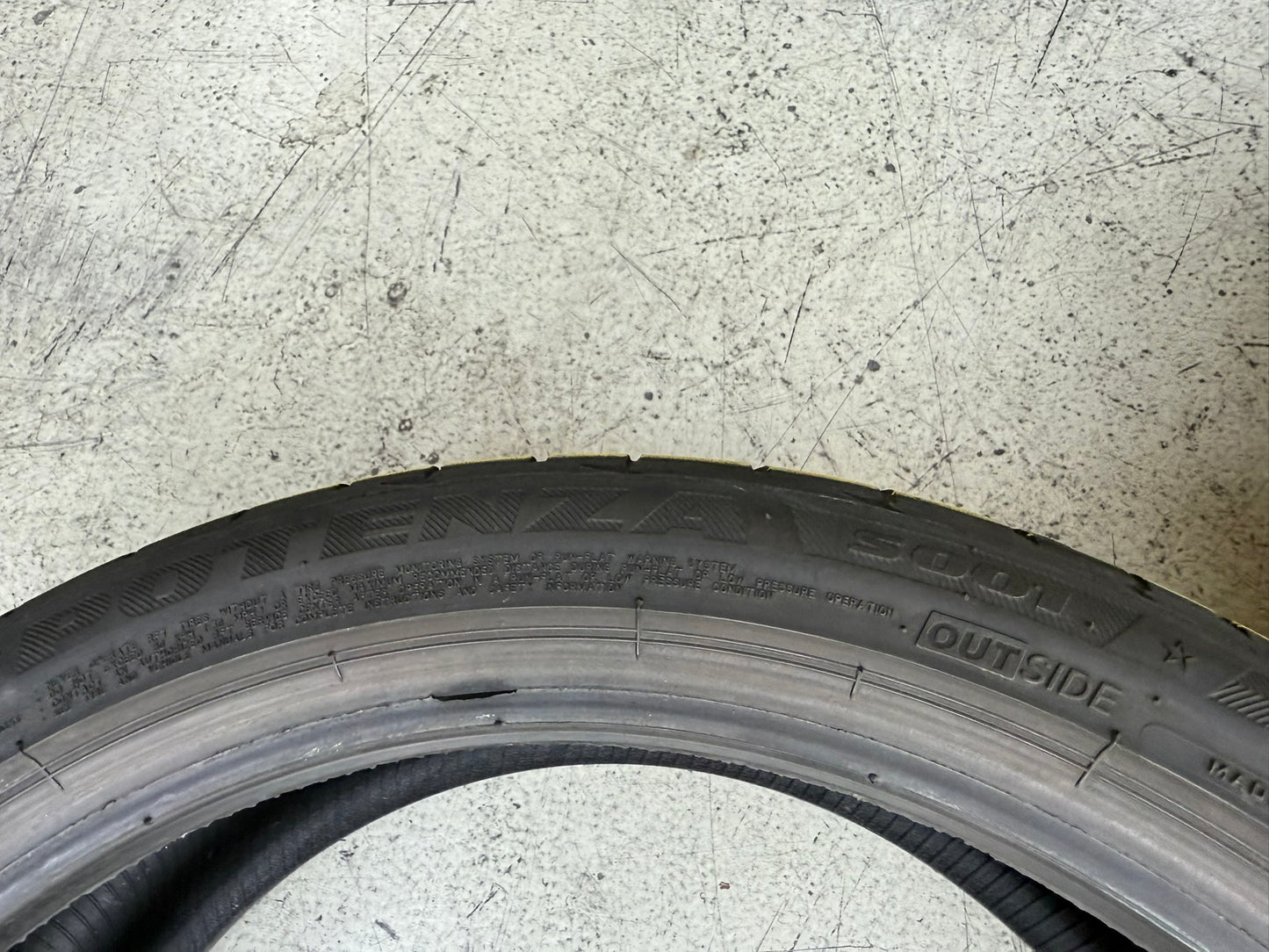 4 Gomme 225/40R18 92Y + 245/35R18 88Y Runflat Bridgestone Estive 85% residui