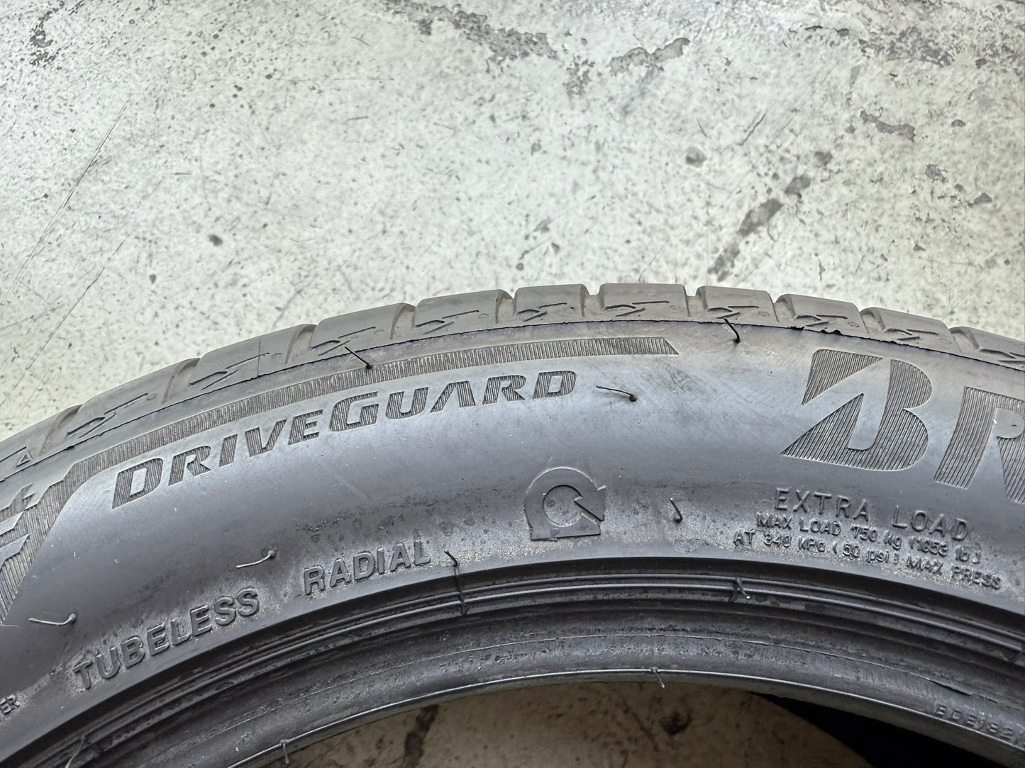 Usato: 4 Gomme 225/50R17 98Y XL Bridgestone DriveGuard Estive 90/95% residui