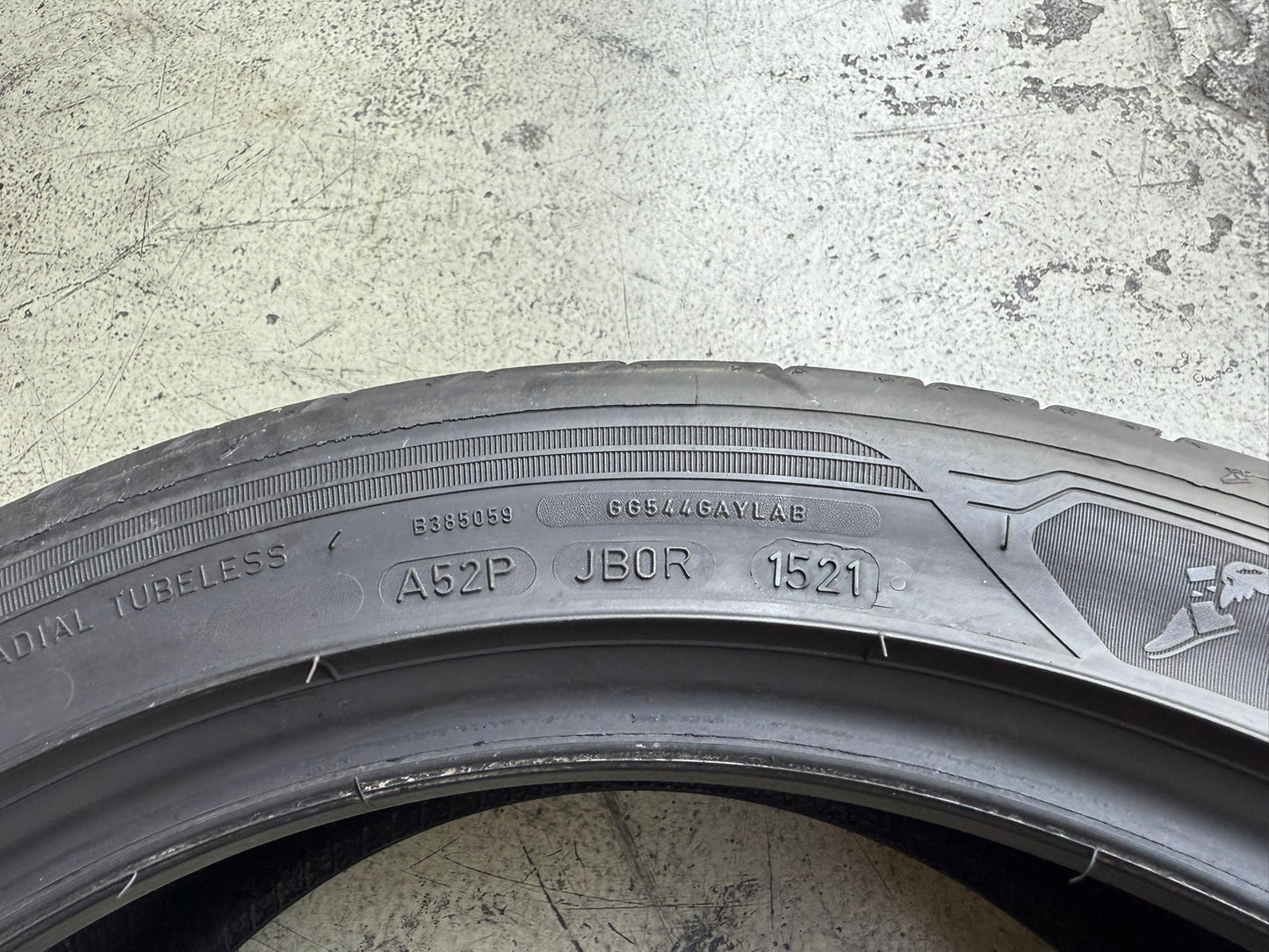 Usato: 4 Gomme 245/40R18 93H Goodyear Estivo 80% residui