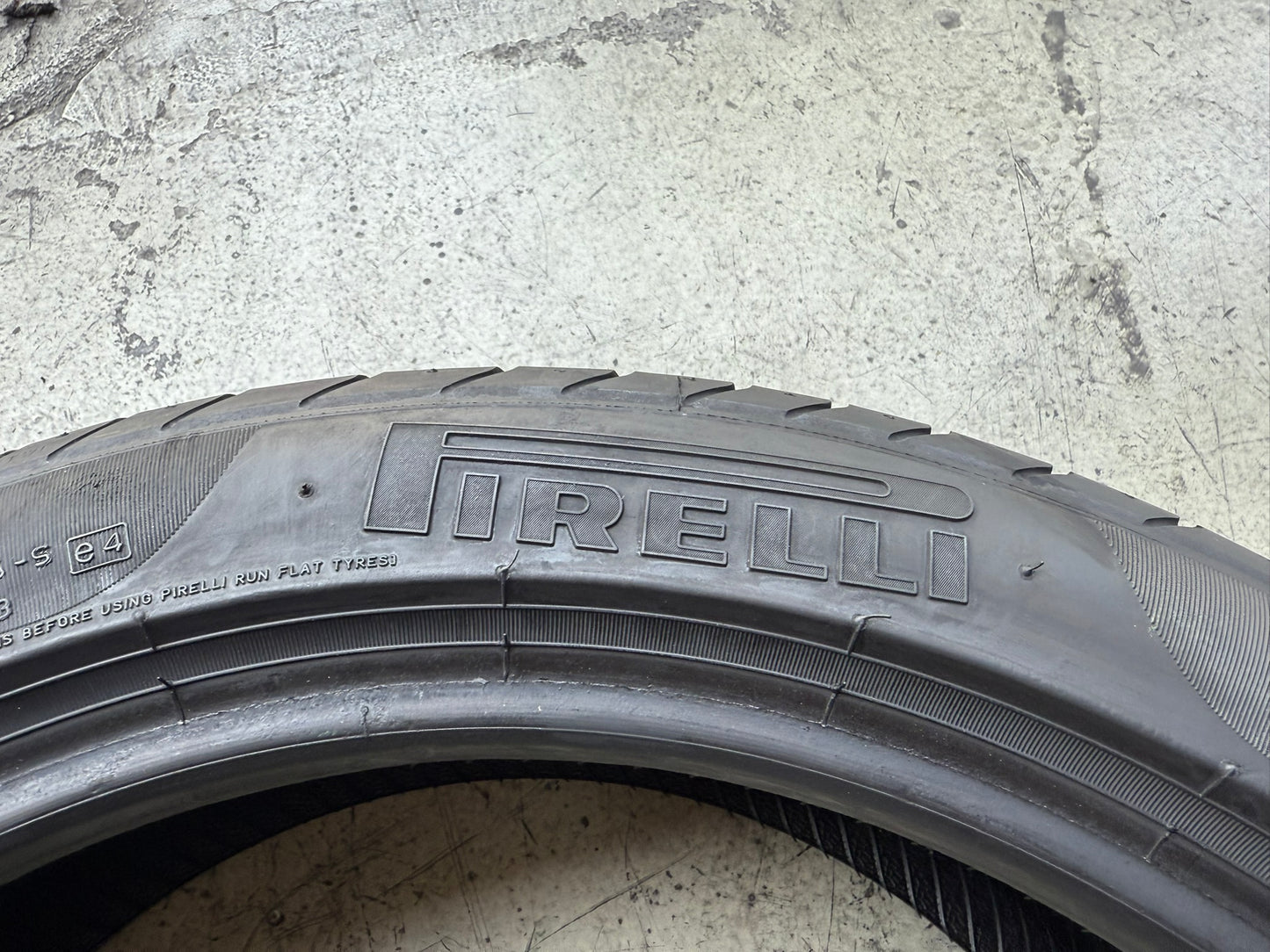Usato: 4 Gomme 205/45R17 84V Pirelli RFT Estivo 95% residui