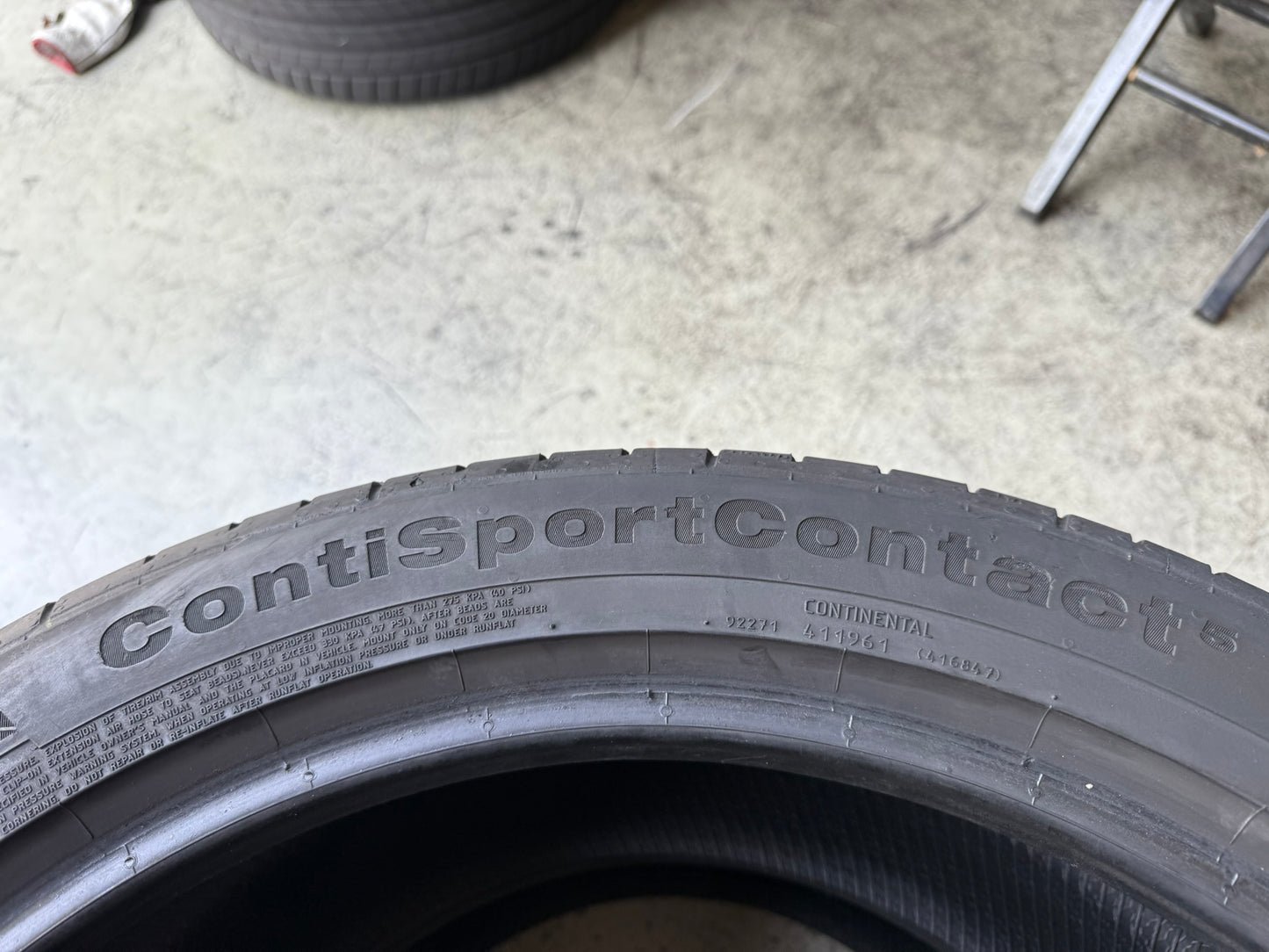 Usato: 2 Gomme 275/40R20 106W XL Continental RUNFLAT Estivo 75% residui