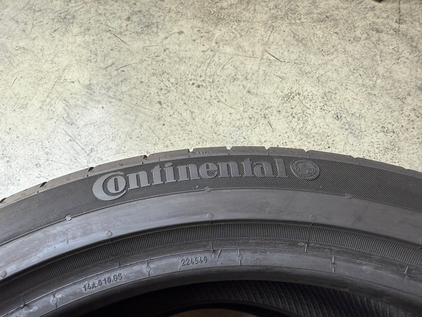 Usato: 2 Gomme 245/40R20 99Y XL Continental Estivo 80% residui