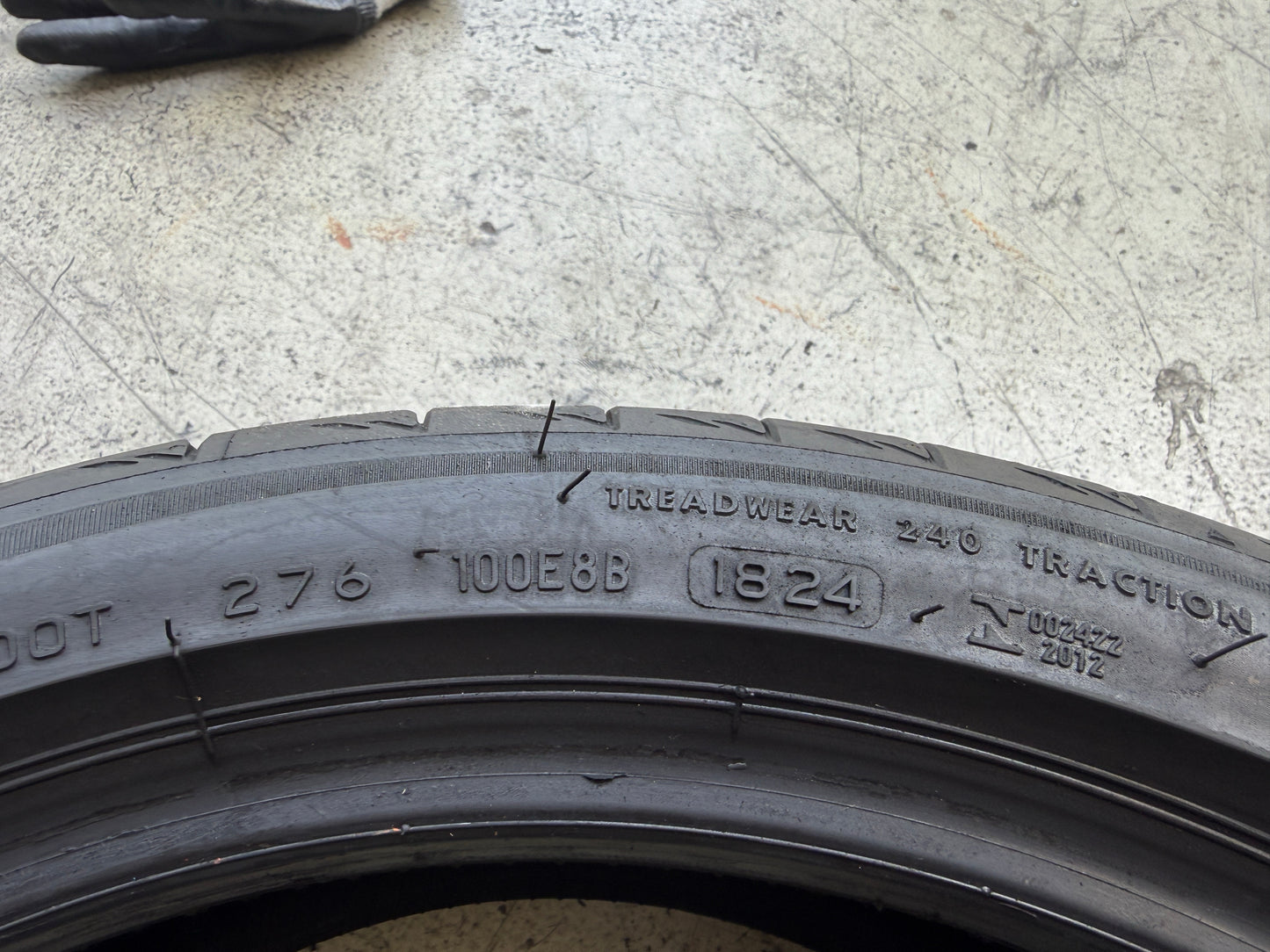 Usato: 4 Pneumatici x2 Bridgestone x2 Continental 225/40R18 92Y XL Estivi 85% residui