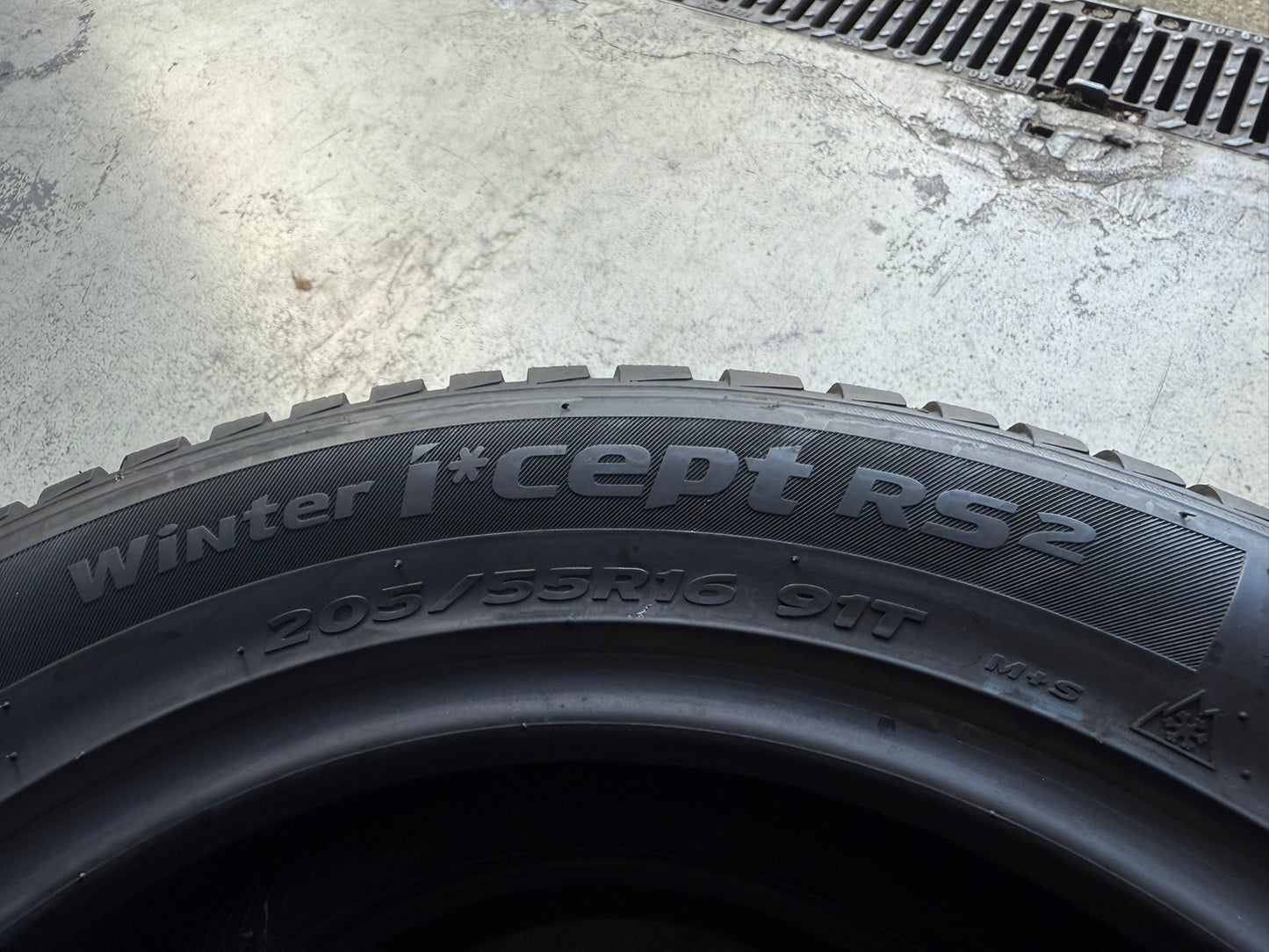 Usato: 2 Gomme 205/55R16 91T Hankook Invernali 95% residui