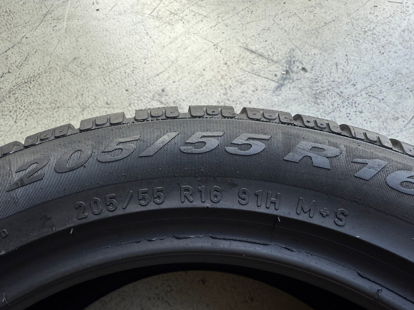 Usato: 4 Gomme 205/55R16 91H Pirelli Invernali 99% residui