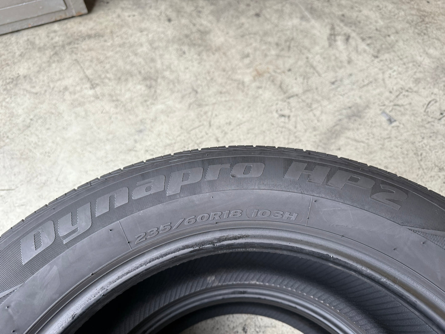 Usato: 2 Gomme 235/60R18 103H Hankook Estive 70% residui