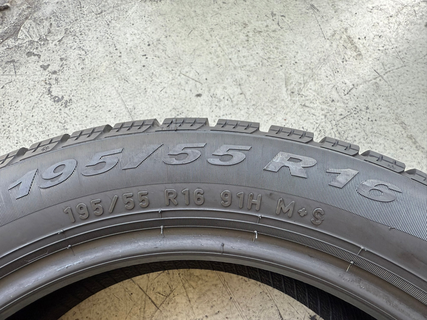 Usato: 4 Gomme 195/55R16 91H XL Pirelli Invernali 75% residui