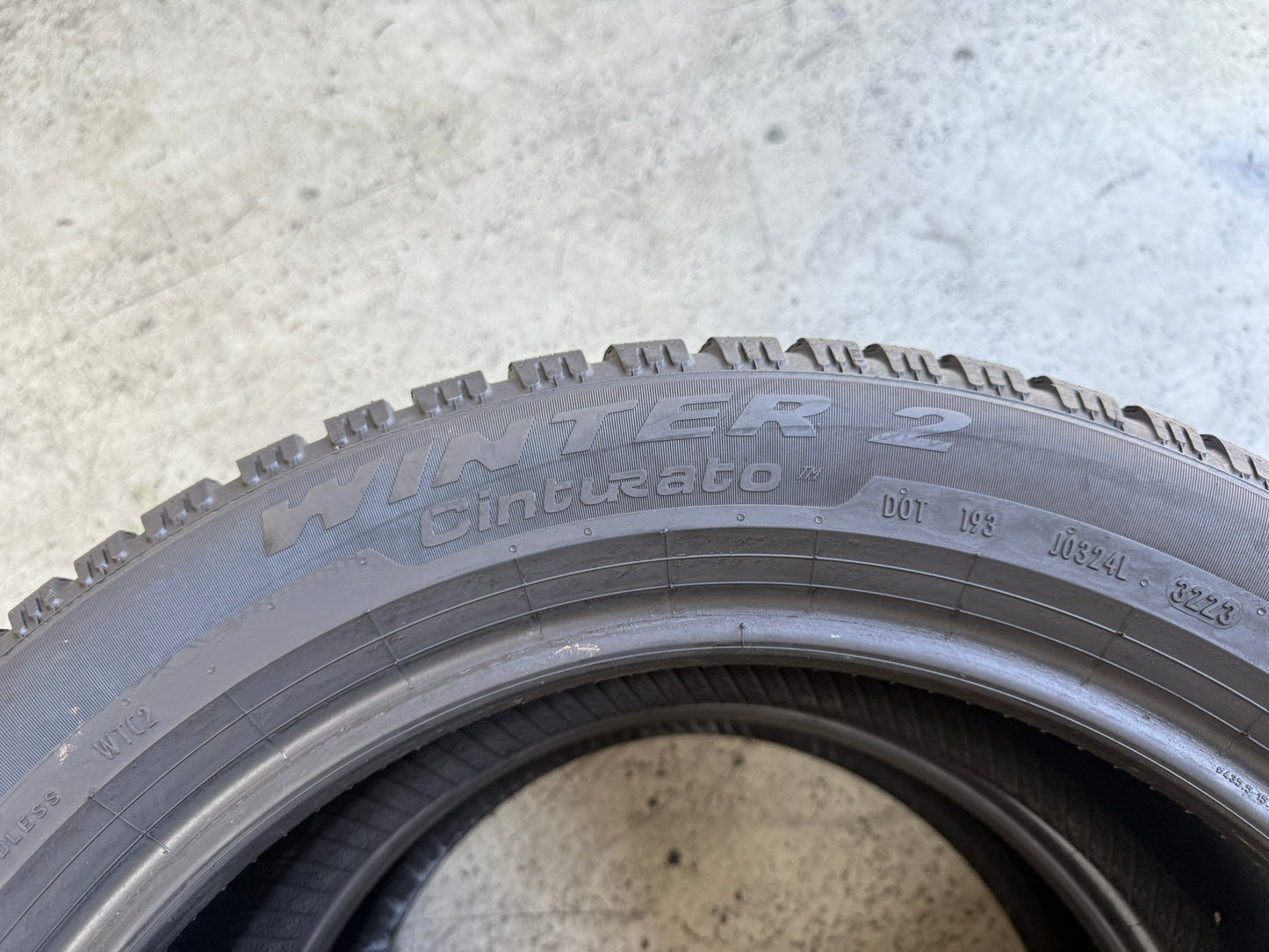 Usato: 2 Gomme 215/55R17 98H XL Pirelli Invernali 90% residui