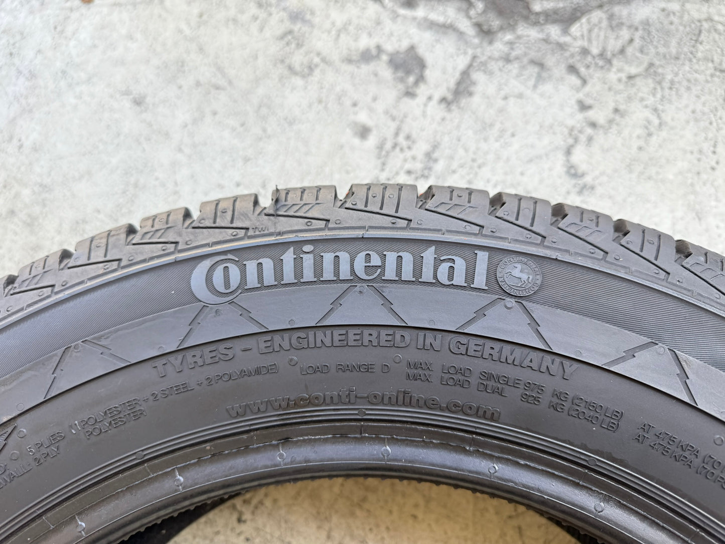 Usato: 4 Gomme 205/65R16C 107/105T Continental Invernali 70-90% residui