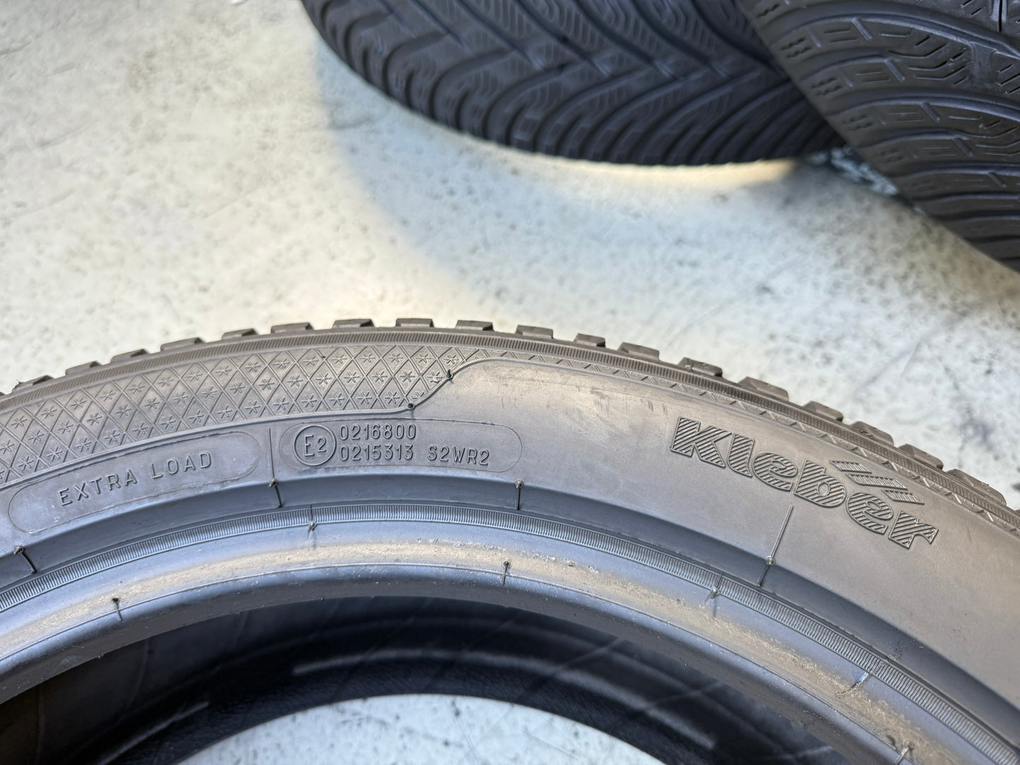 Usato: 4 Gomme 205/55R17 95V XL Kleber Invernali 85% residui