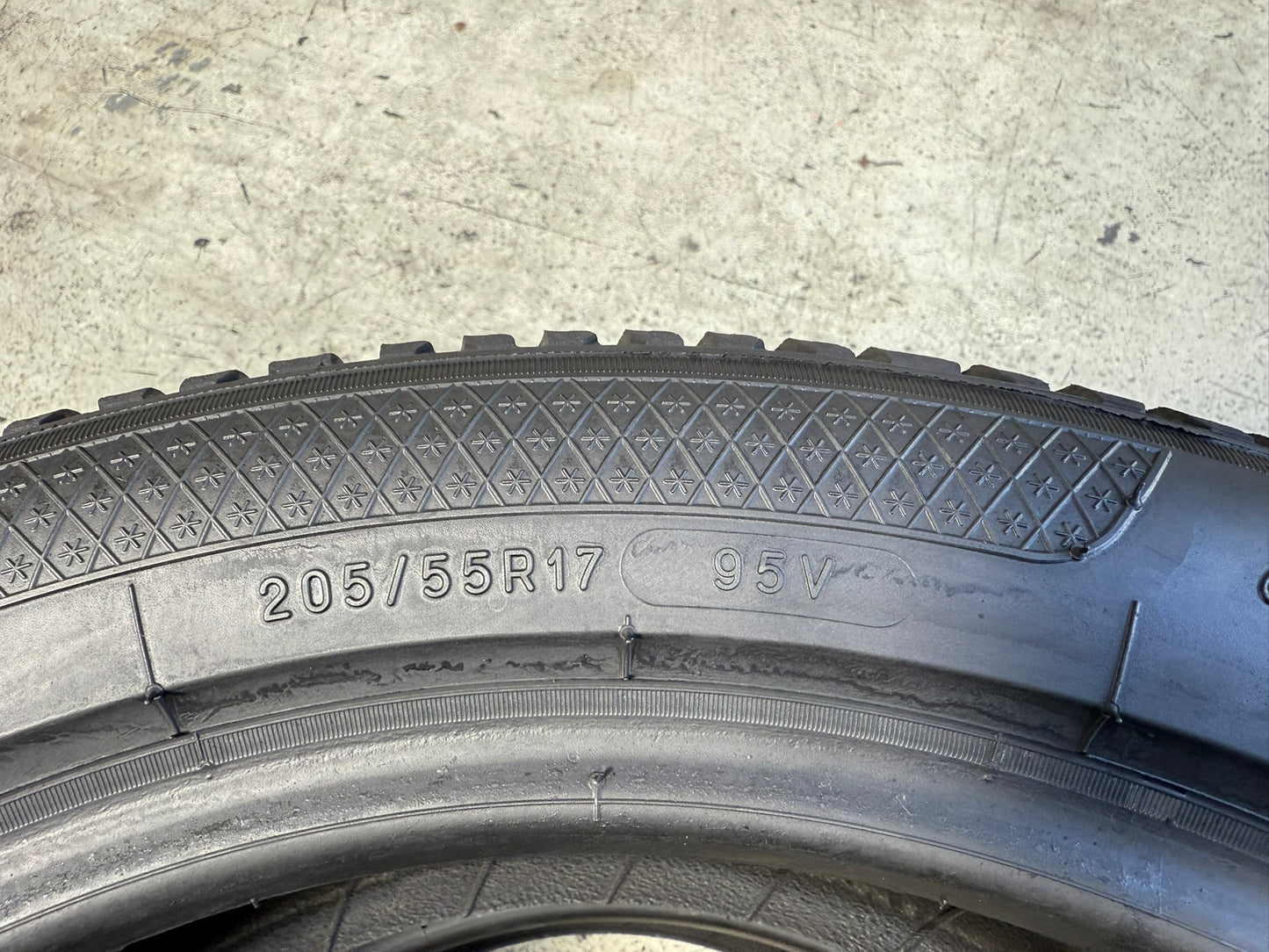 Usato: 2 Gomme 205/55R17 95V XL Kleber Invernali 85% residui