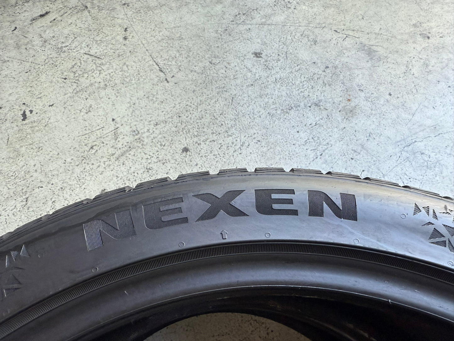 Usato: 2 Gomme 225/40R19 93V XL Nexen Invernali 97% residui