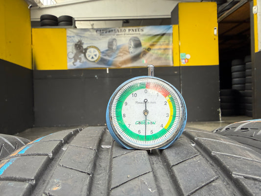 Usato: 4 Pneumatici Bridgestone Turanza T005 + Firestone Roadhawk 215/50R17 95W/H Estive 80-85% Residui