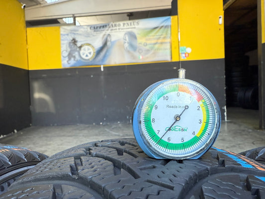 Usato: 4 Gomme 215/60R17 96H Kumho Invernali 90% residui