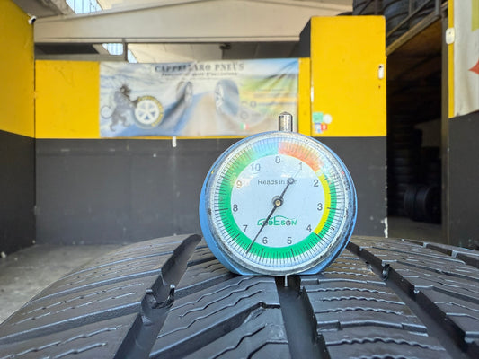 Usato: 2 Gomme 255/40R21 102T XL Continental Invernali 95% residui