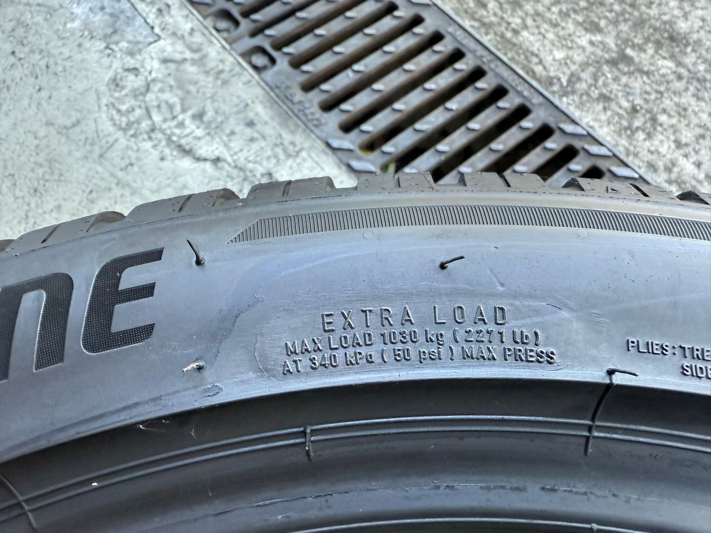 Usato: 4 Gomme 285/40R21 109V XL Bridgestone Invernali 85% residui