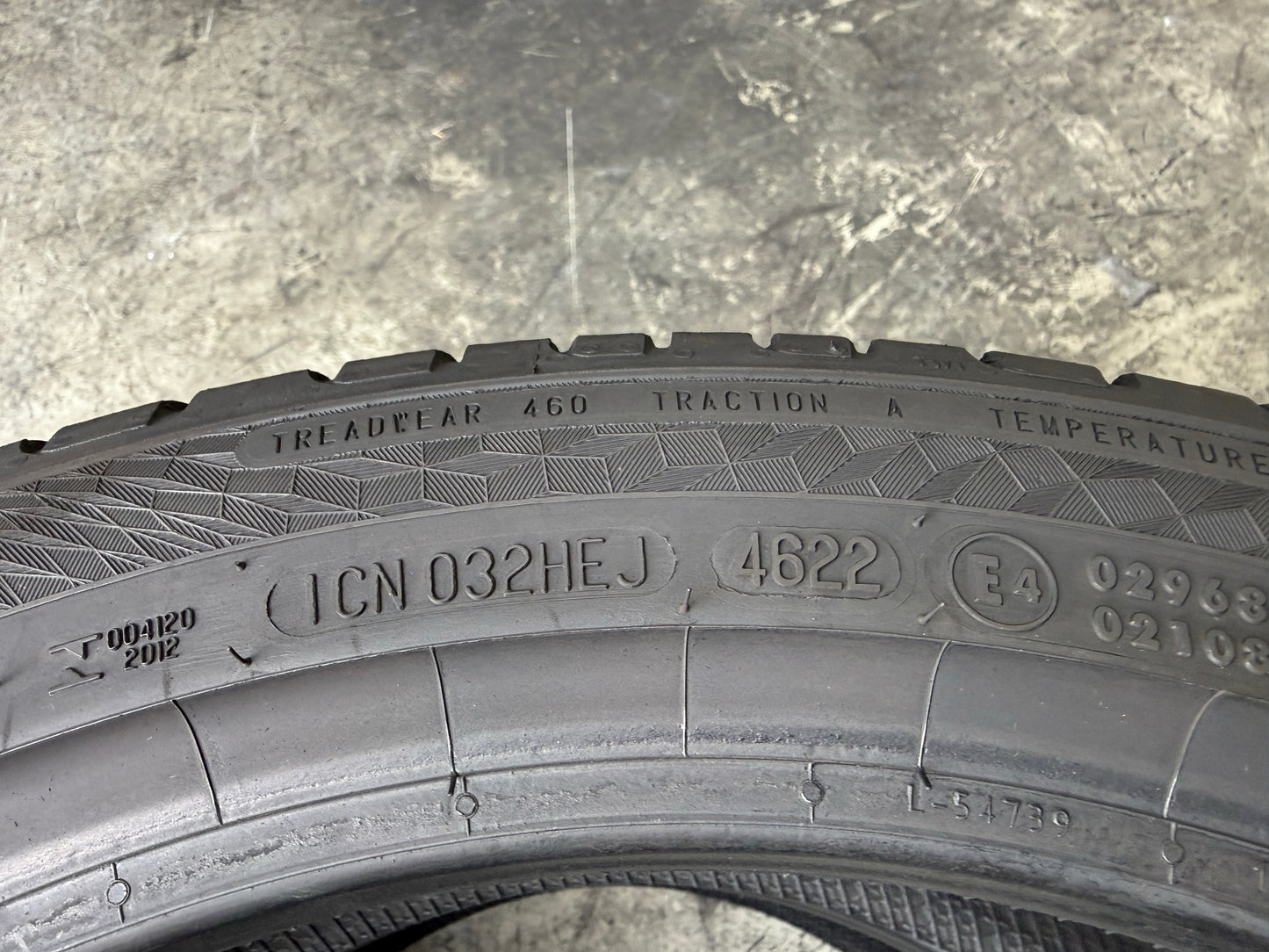 Usato: 2 Pneumatici Continental UltraContact 205/45R17 88W XL FR EVc Estive 85% Residui