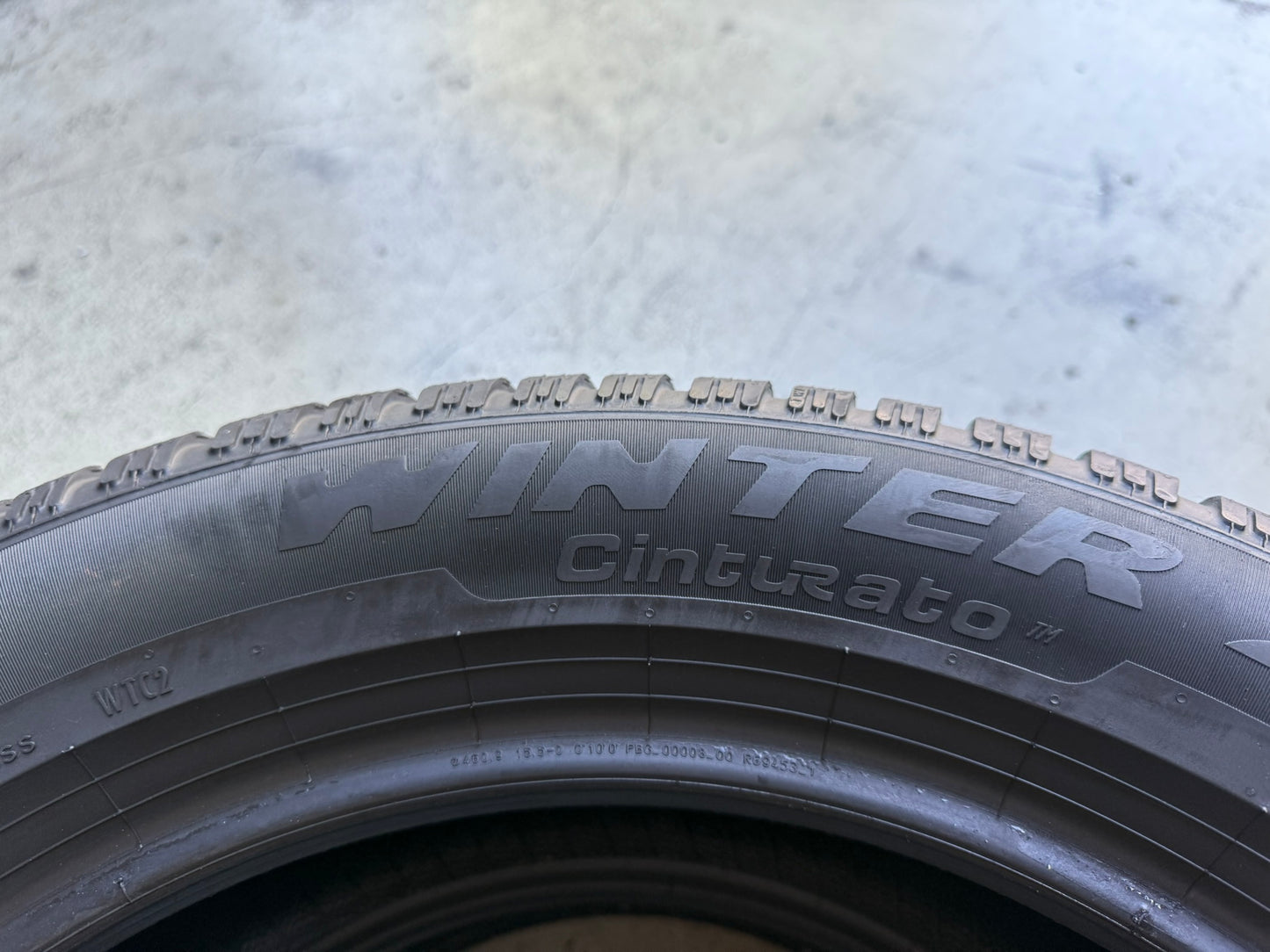 Usato: 2 Gomme 225/55R18 102V XL Pirelli Invernali 90% residui