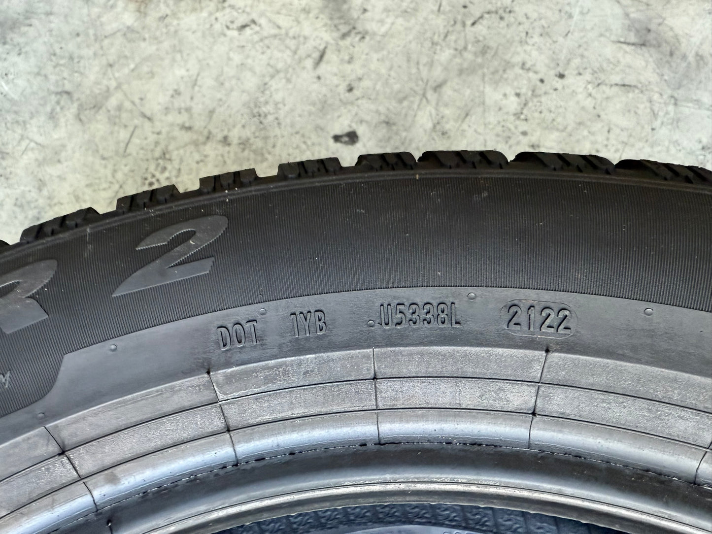 Usato: 2 Gomme 225/55R18 102V XL Pirelli Invernali 90% residui