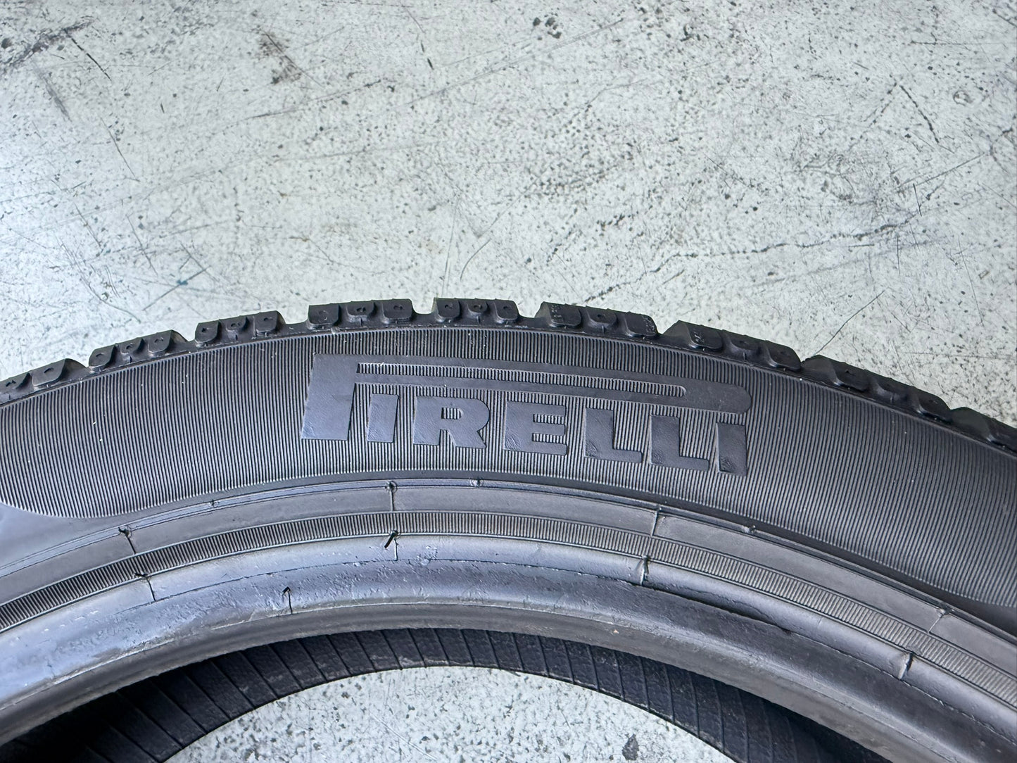 Usato: 4 Gomme 225/45R17 94H XL Pirelli Invernali 80% residui