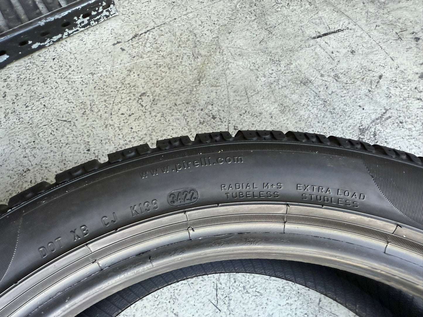 Usato: 4 Gomme 225/45R17 94H XL Pirelli Invernali 80% residui