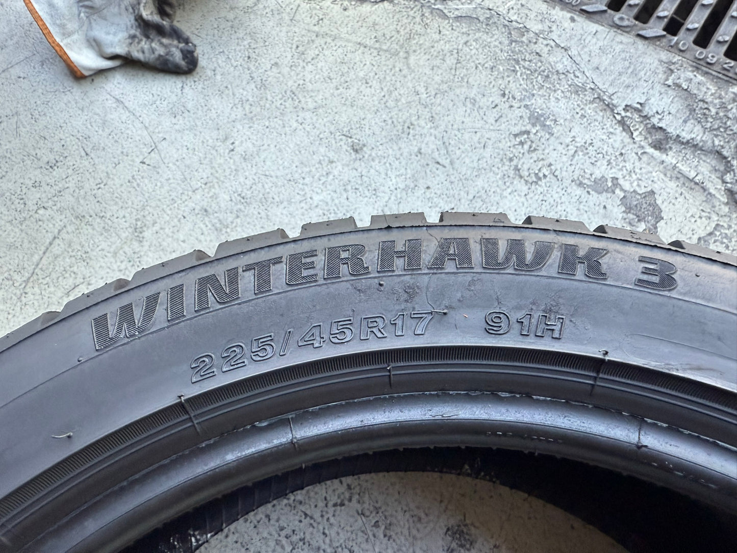 Usato: 4 Gomme 225/45R17 91H Firestone Invernali 85-90% residui