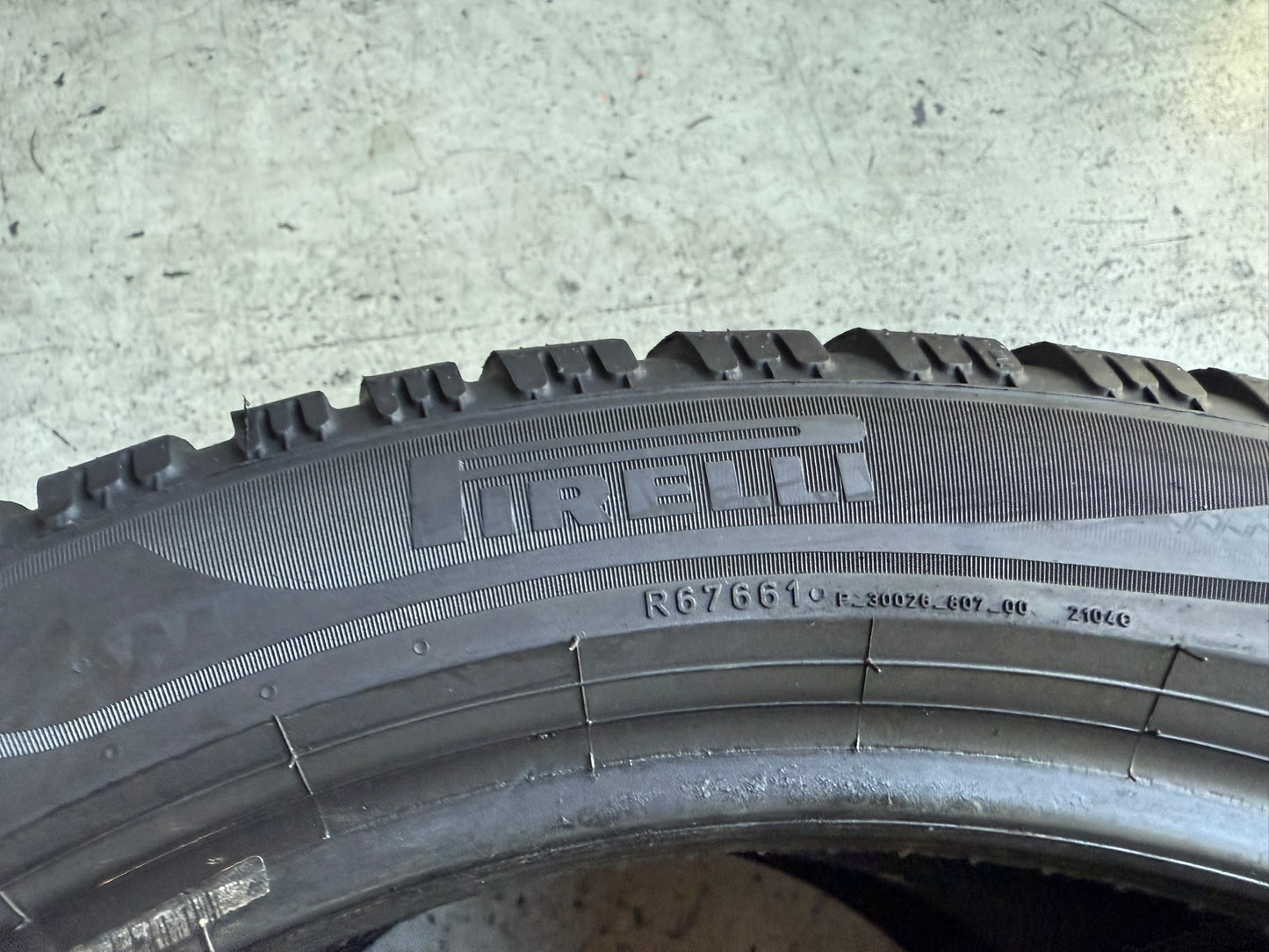 Usato: 2 Gomme 225/45R17 91H Pirelli Invernali 85% residui