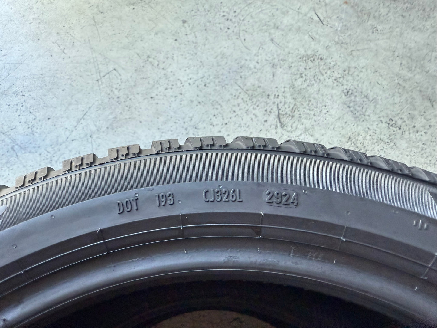 Usato: 2 Gomme 225/45R17 91H Pirelli Invernali 85% residui
