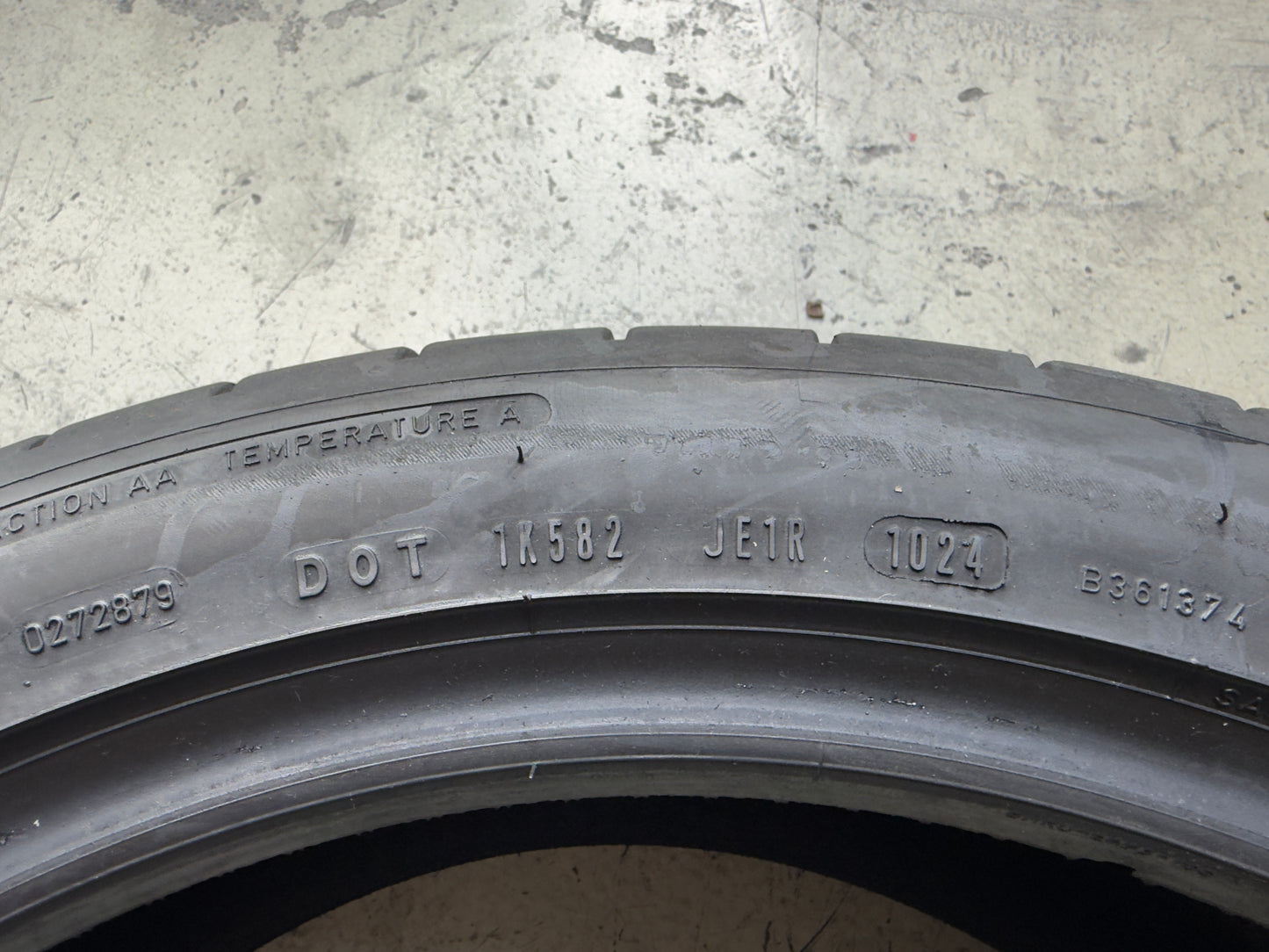 Usato: 4 Pneumatici Dunlop Sport Maxx RT 225/45R19 96W XL Estive 90% Residui