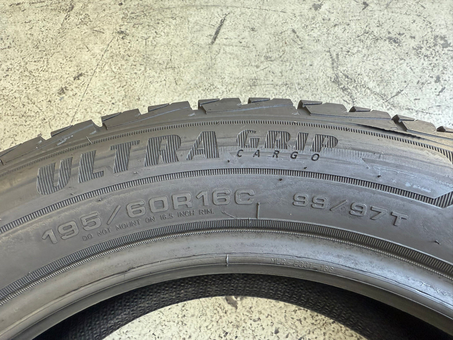 Usato: 4 Gomme 195/60R16C 99/97T Goodyear Invernali 80-85% residui