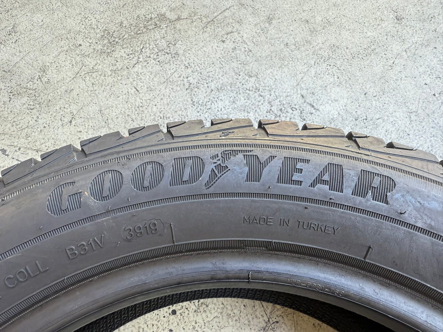 Usato: 4 Gomme 195/60R16C 99/97T Goodyear Invernali 80-85% residui