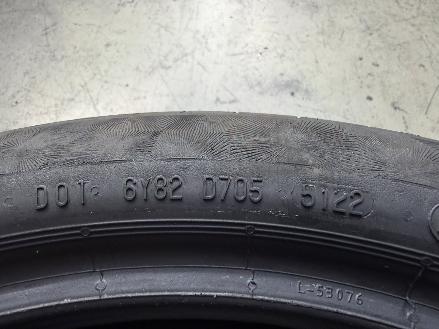 Usato: 2 Pneumatici Continental PremiumContact 6 SSR * 225/45R19 92W Estive 90% Residui