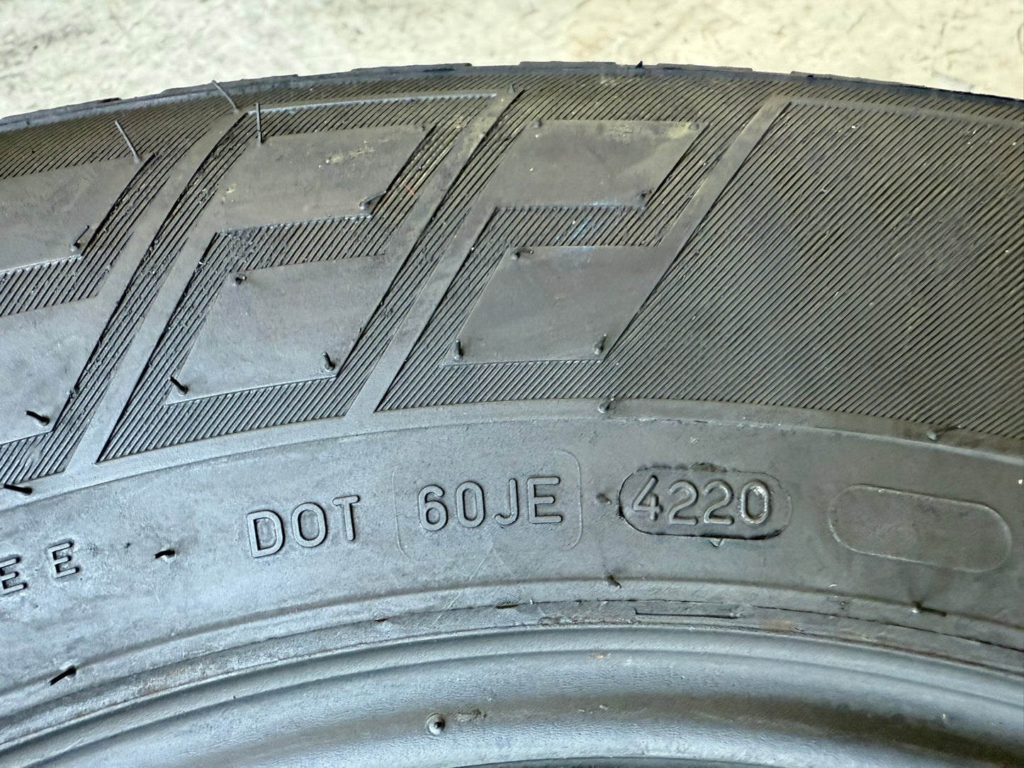 Usato: 2 Gomme 235/65R16C 121/119R Nokian Invernali 95% residui
