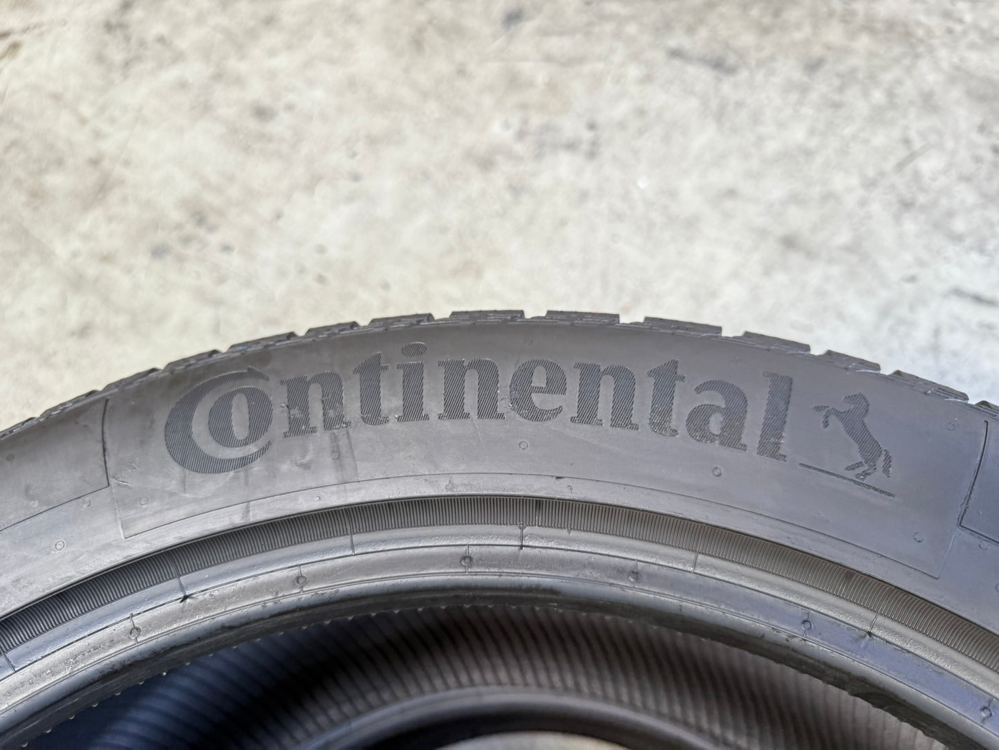 Usato: 2 Gomme 295/40R20 110W XL Continental Invernali 90% residui